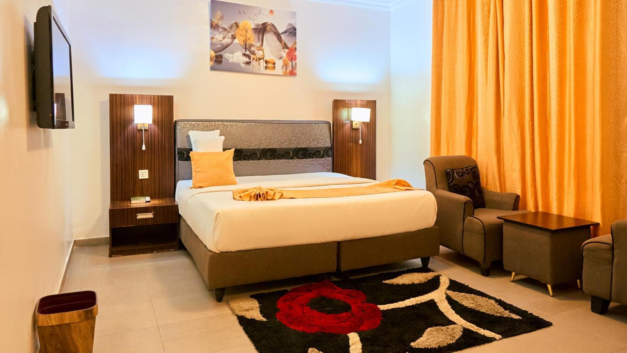 Crownedge Hotels Ікеджа Екстер'єр фото